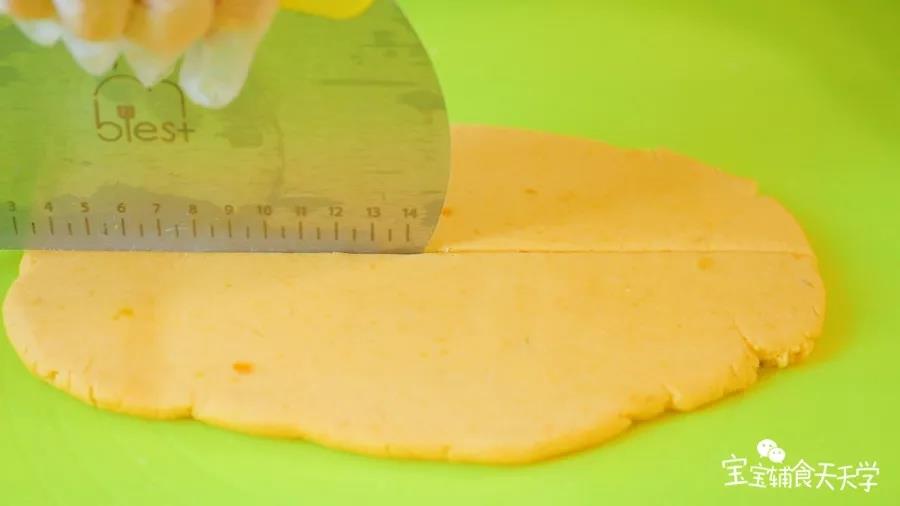 第5步：面团擀开，分切