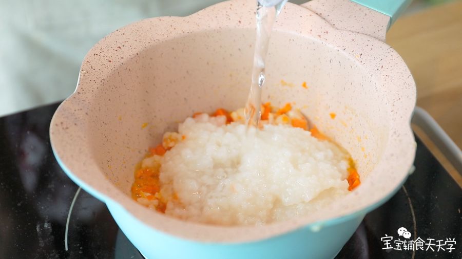 加入适量清水调节至喜好的黏稠度