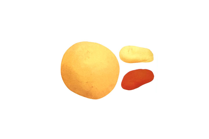 步骤4：搓出黄色圆球作为头部，捏出橘色和黄色耳朵。