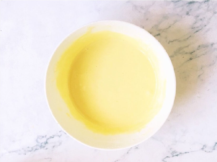 z字形搅拌均匀呈无粉末状。