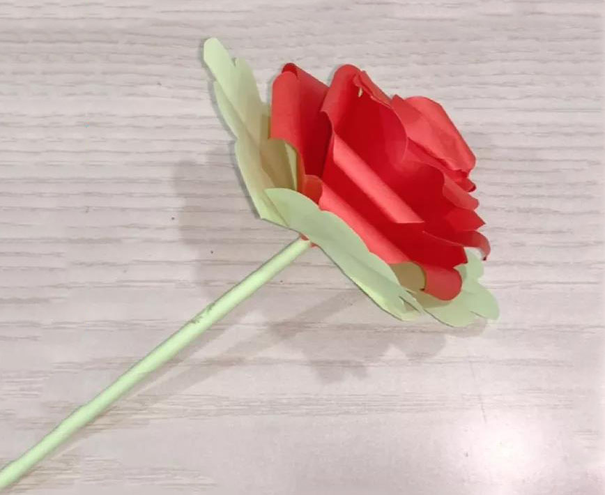 一朵漂亮的玫瑰花折法教程