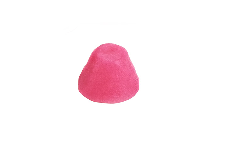 步骤1：搓成粉色椭圆，捏出帽子形，作为灯罩。