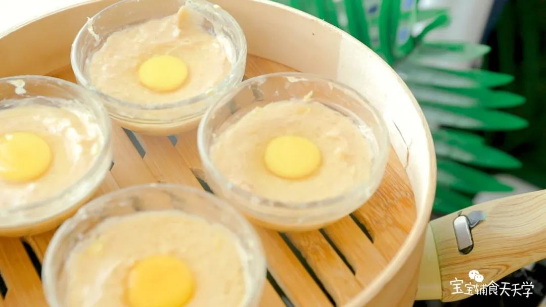 冷水上锅蒸15分钟出锅即可