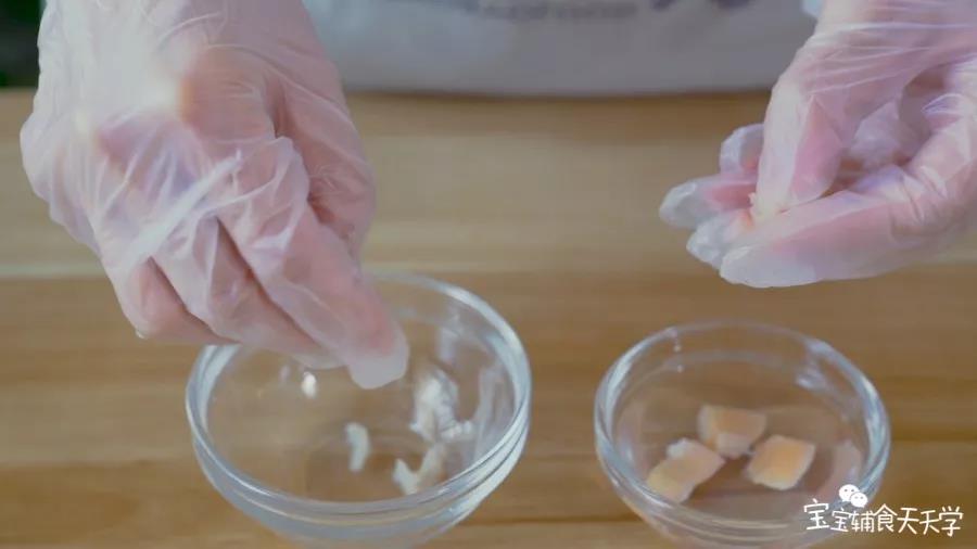 泡软的干贝撕成丝