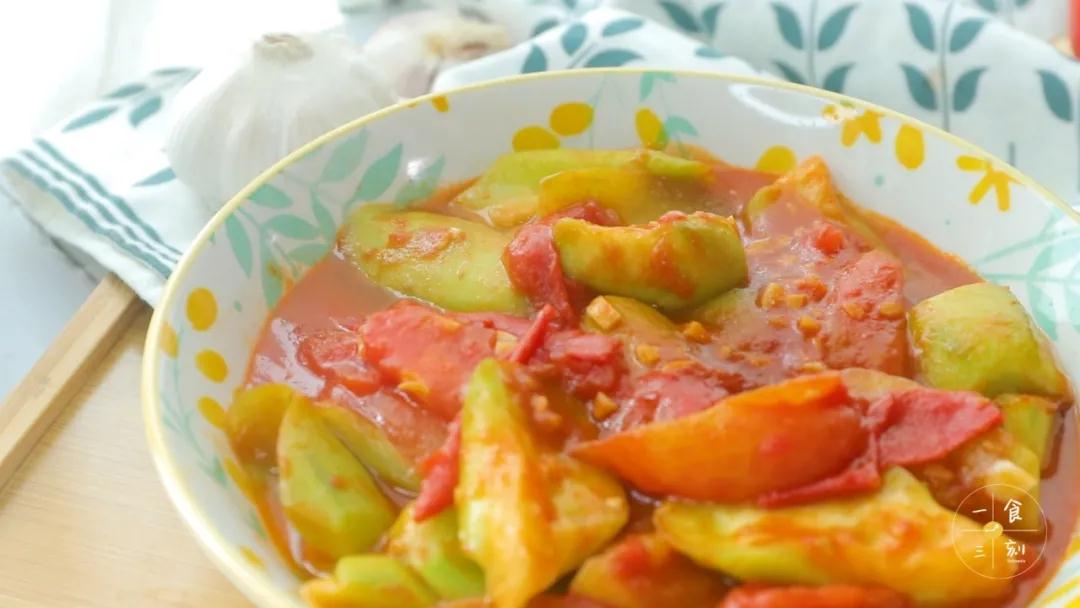 简简单单一道家常小菜，清甜酸香，扫除了一日的烦躁油腻。