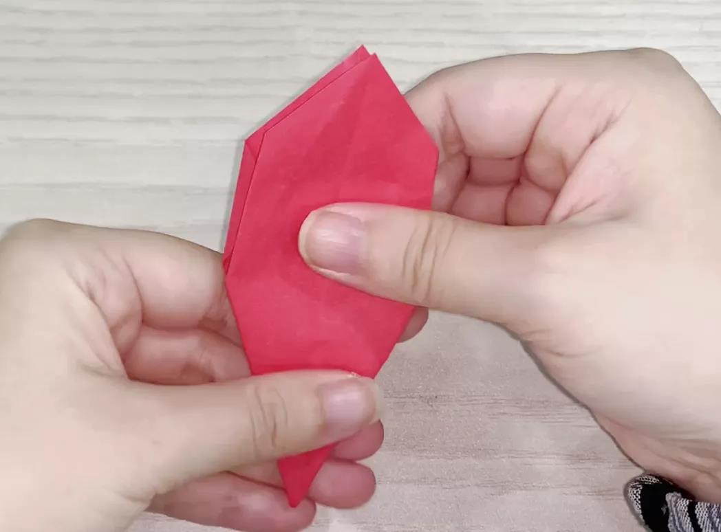 步骤7：展开左右两边。