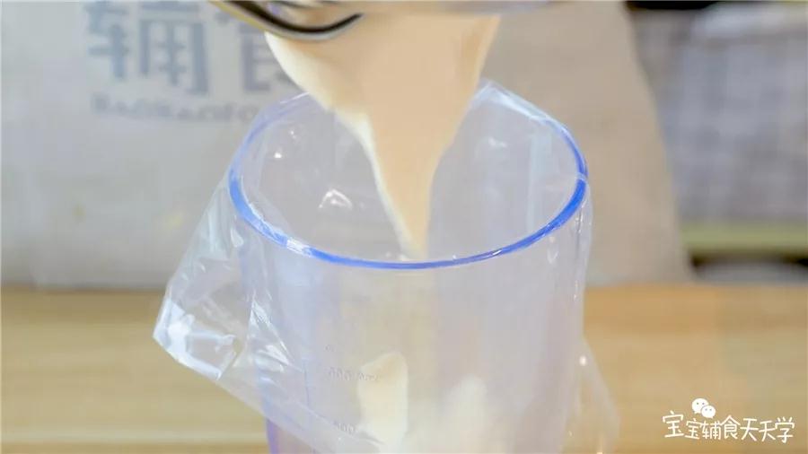 面糊倒入裱花袋