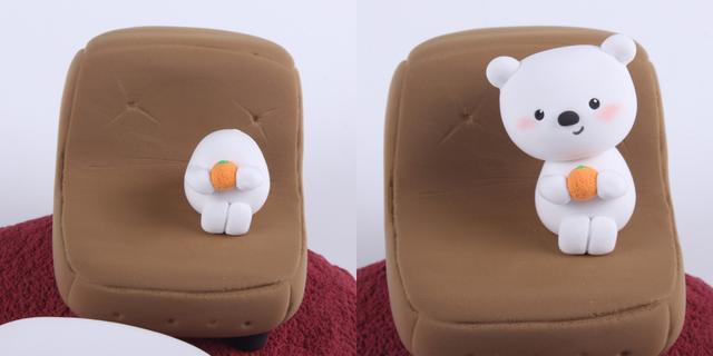 步骤4：做出胳膊，再做一个橘子放在手里，做好造型，然后按照上图的样子做出小熊的头部，五官也要做好。