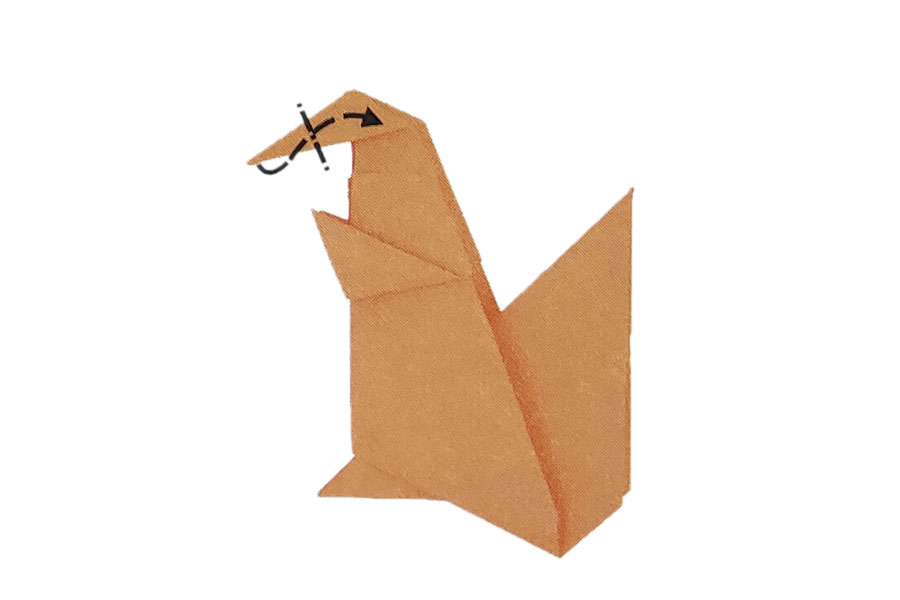 步骤12：沿虚线向内翻折