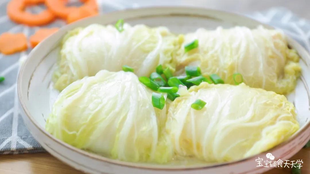 最后按喜好撒入葱花装饰调味