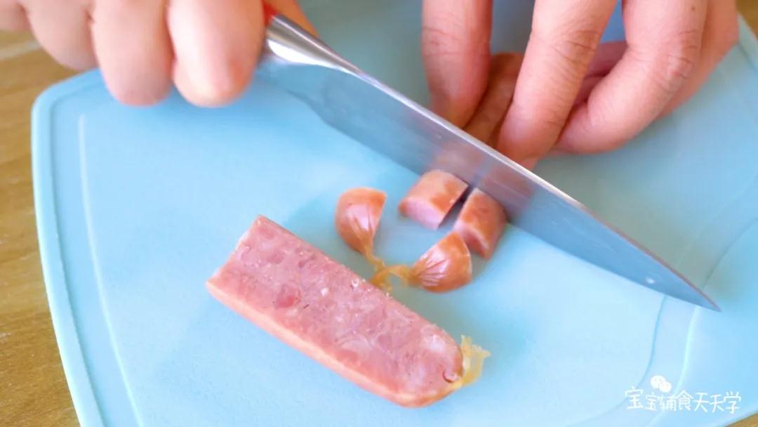 宝宝香肠切小粒