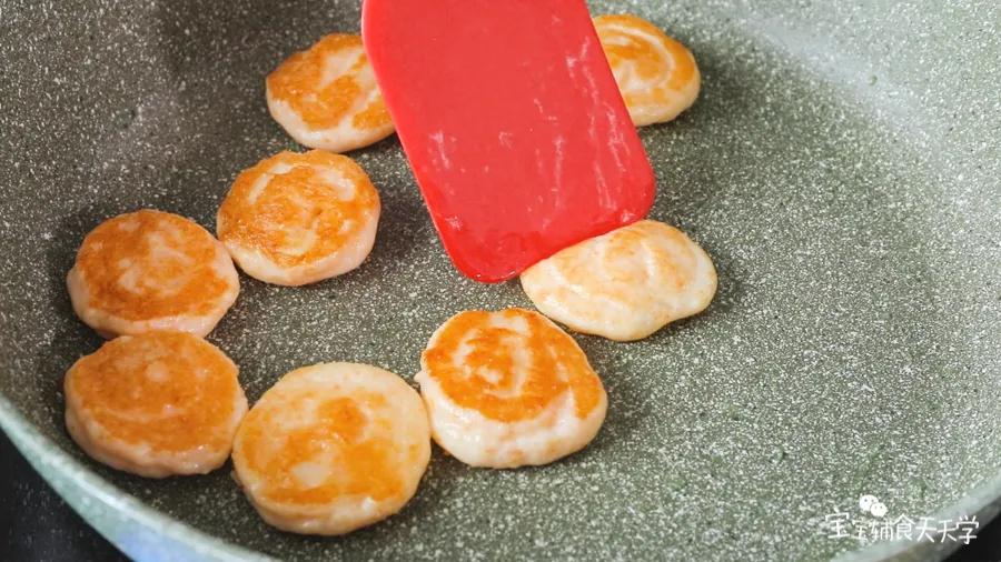 小火慢煎，煎至两面金黄即可