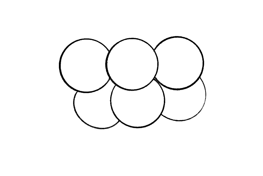 步骤4：然后，用相同的方法，画出更多的圆形。