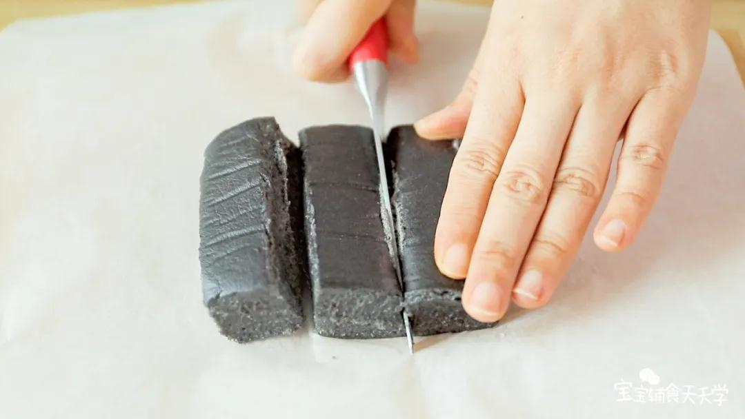 取出晾凉，再切块就好啦