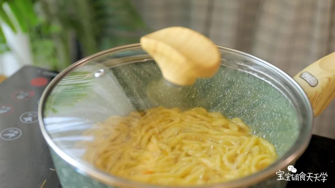 搅拌一下，煮至软熟