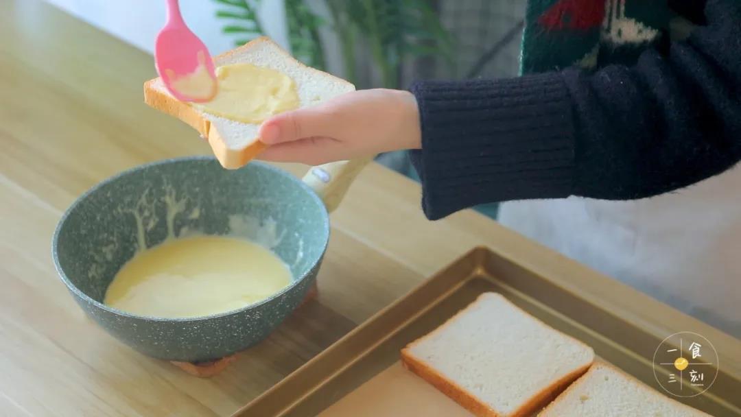第6步：均匀地涂抹在吐司片上