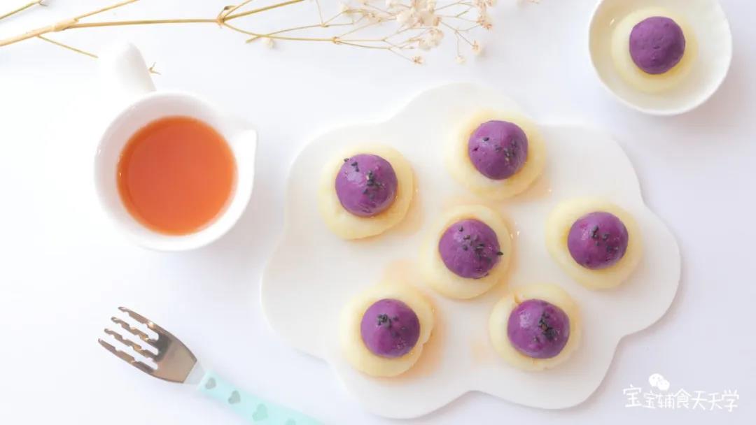 第12步：紫薯土豆窝窝头的做法很简单，一口土豆一口紫薯，好吃到吮手指！