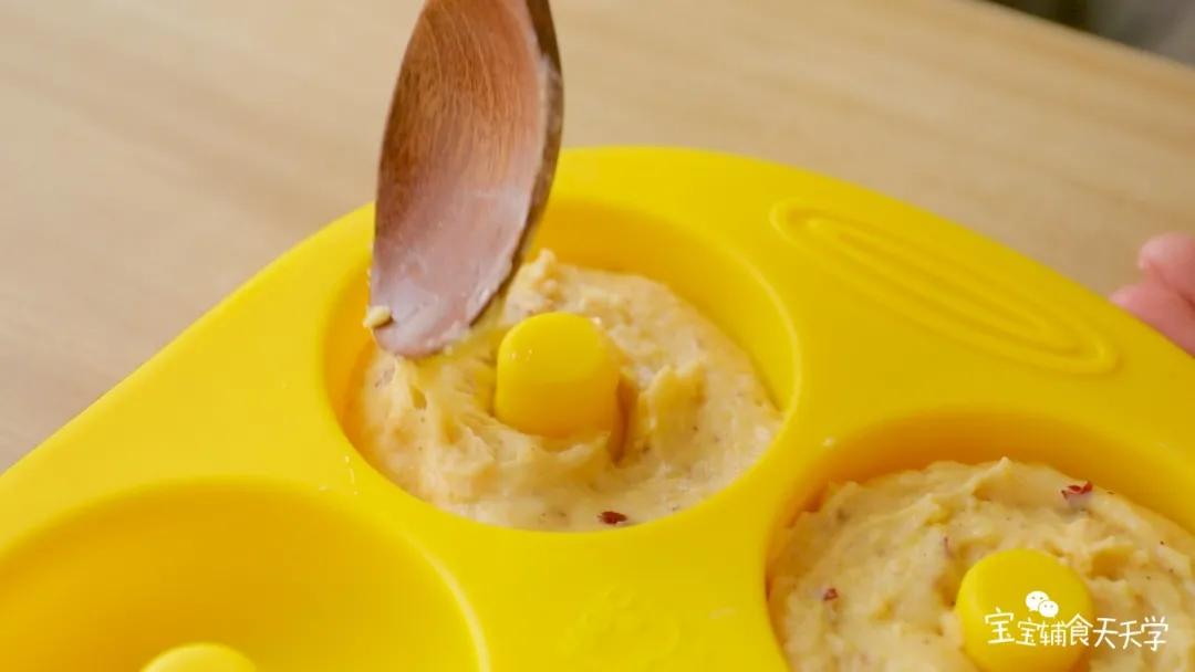 第10步：挤入香薯泥