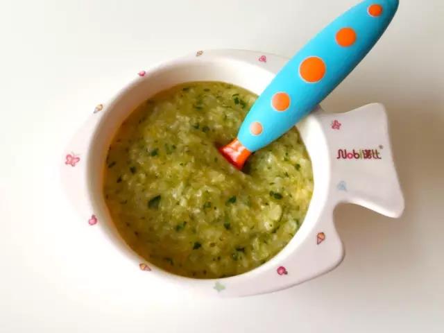 营养搭配均衡的宝宝餐。