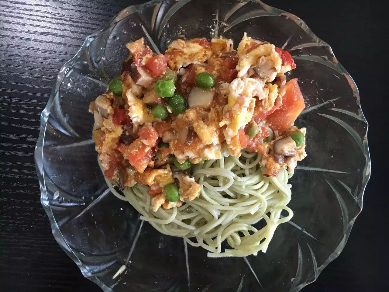 非常家常的一道打卤面，能让宝宝记住妈妈的饭菜味。在宝宝生病食欲不振时，一碗香浓的面条可以让心情变好些。