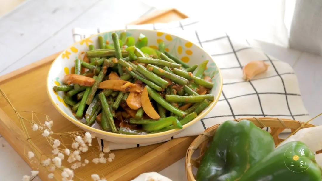 看似平平无奇的一道菜，却是一流的下饭菜，反正有了它多备就米饭准没错。