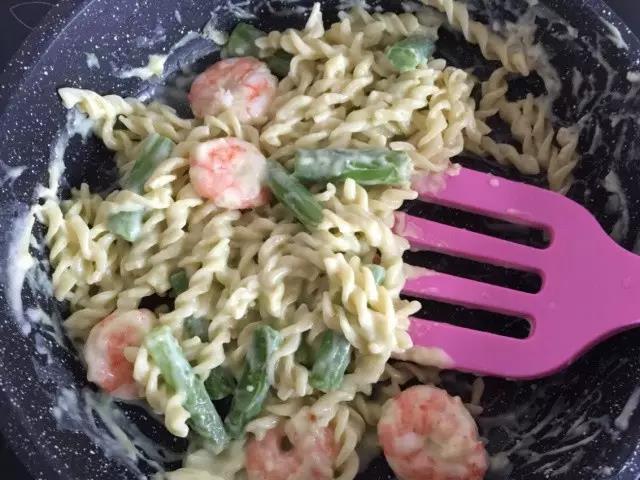 翻炒均匀即可出锅。