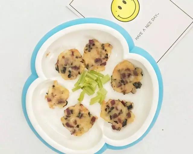 柔软美味的手指食物。