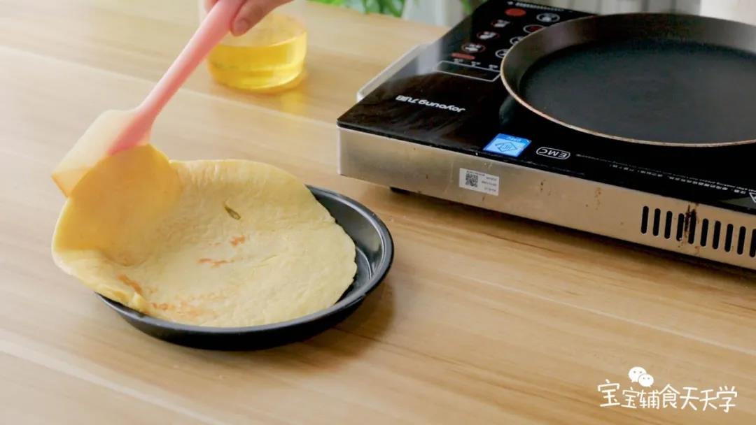 煎至两面熟透，盛出放温