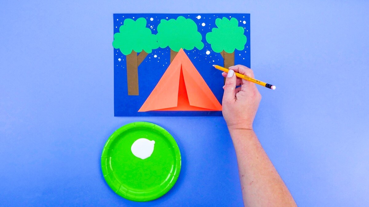 步骤9：把动物粘在树上！