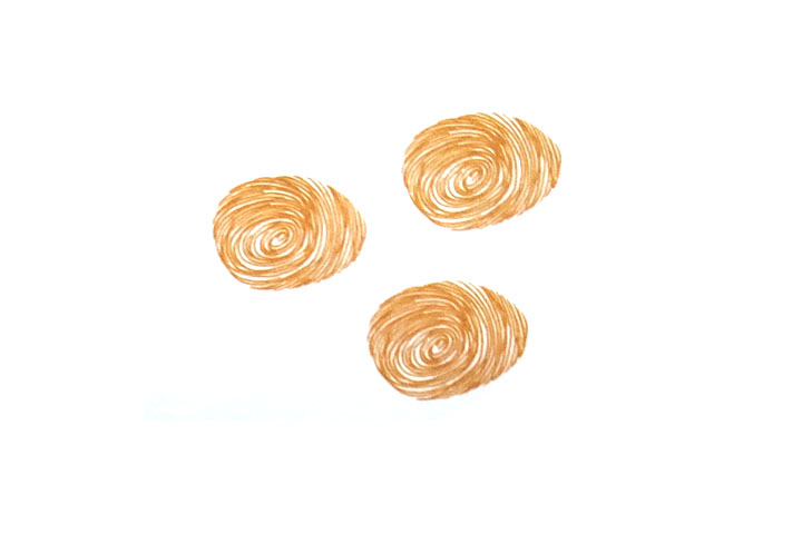 步骤2：用同样的方法再印两个相同的指印。