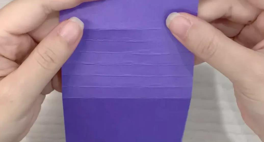 步骤3：沿这7条线都往后折。