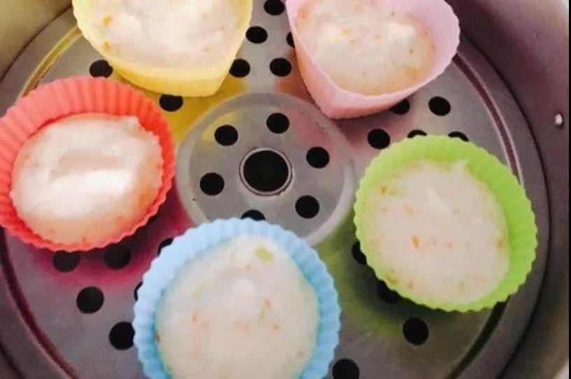 水开后上锅，蒸10分钟，关火焖2分钟即可。