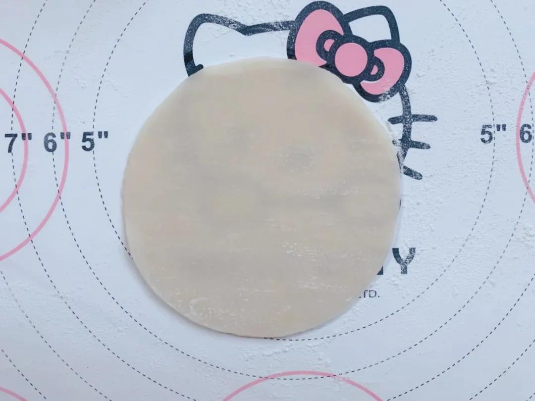 叠加下一张饺子皮。