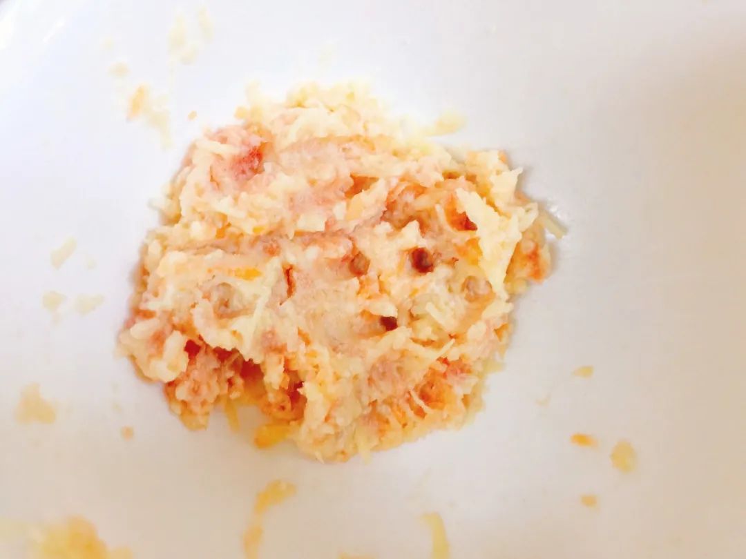 加入大米粉继续搅拌均匀。