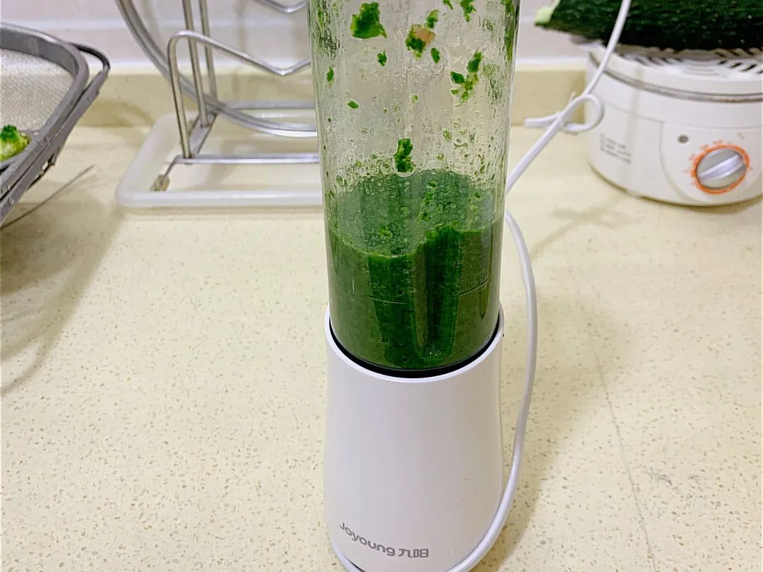 打成细腻的泥。