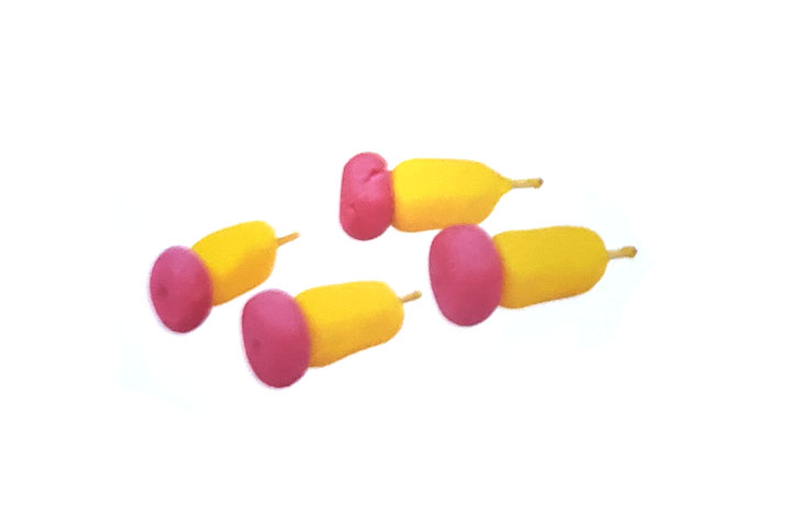 步骤7：把腿和脚掌固定在一起。