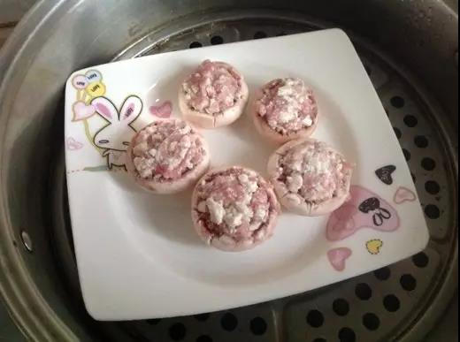 蒸锅蒸15分钟就可以吃了。