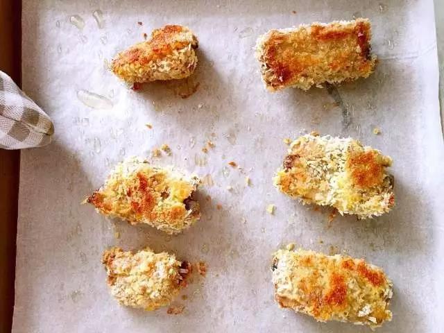 第8步：到时间翻面，再烤5分钟上色即可。