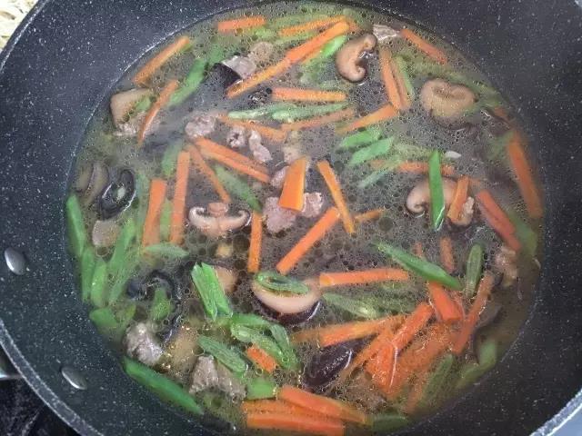 加适量水煮一会。