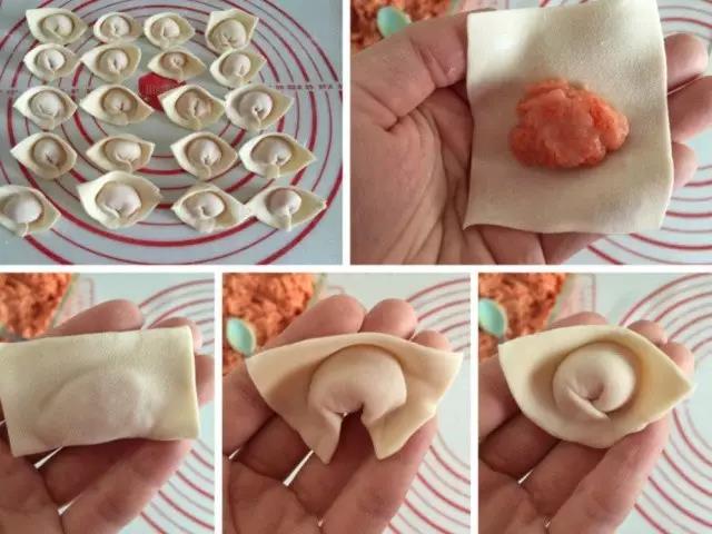 如图所示包馄饨。