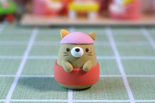 步骤5：粘上两只小胳膊，小鼹鼠就做好了。