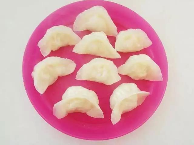 晶莹剔透鲜美爽口。