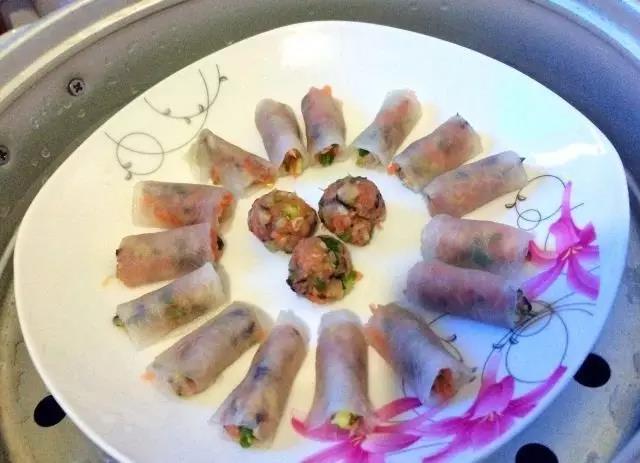 第8步：蒸锅水开后，中火蒸10分钟即可出锅。