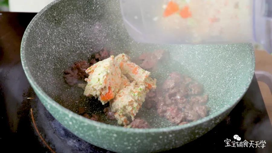 倒入豆腐糊糊翻炒