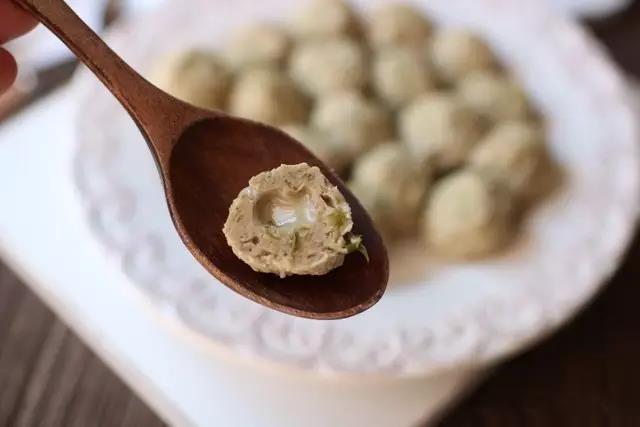 芝心芹菜牛肉丸子