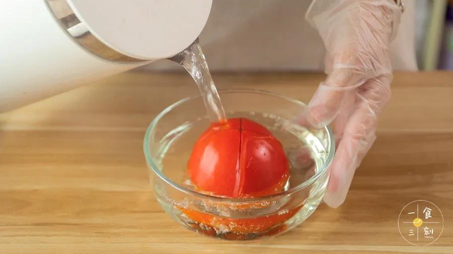 番茄浸泡热水