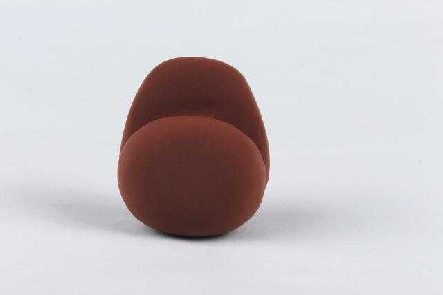 步骤2：然后再做一个半球形粘在背包主体上面。