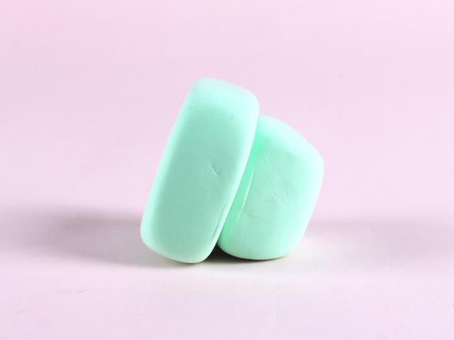 步骤3：然后把他们站在一起