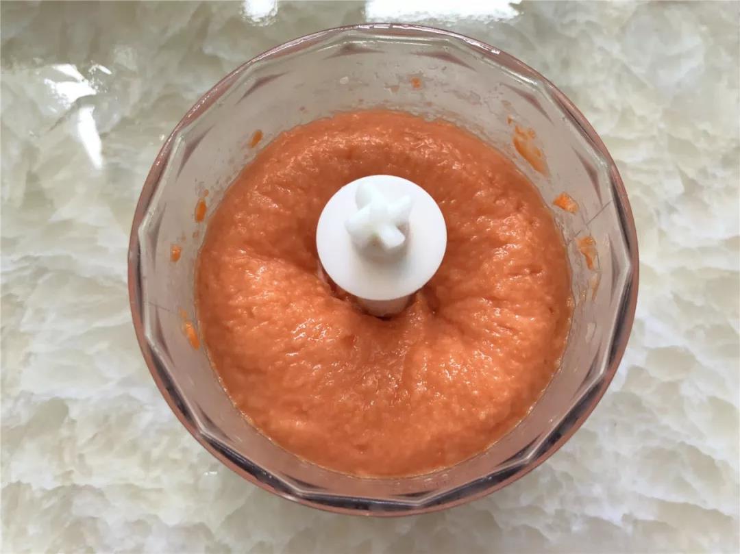 第4步：搅拌至粘稠的泥状。