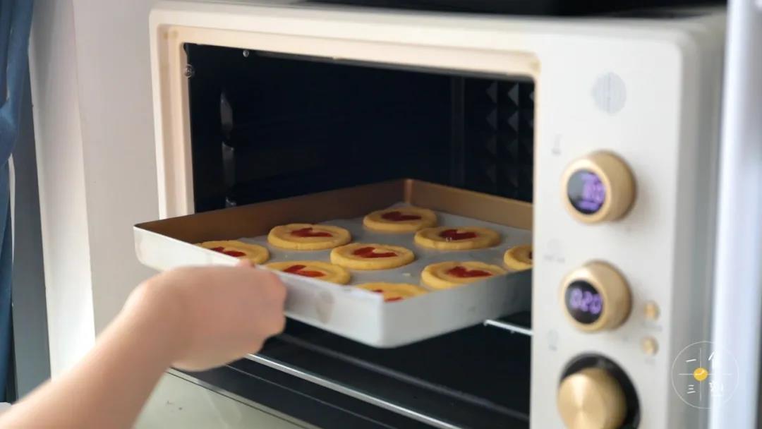 中下层上下火180度，20分钟